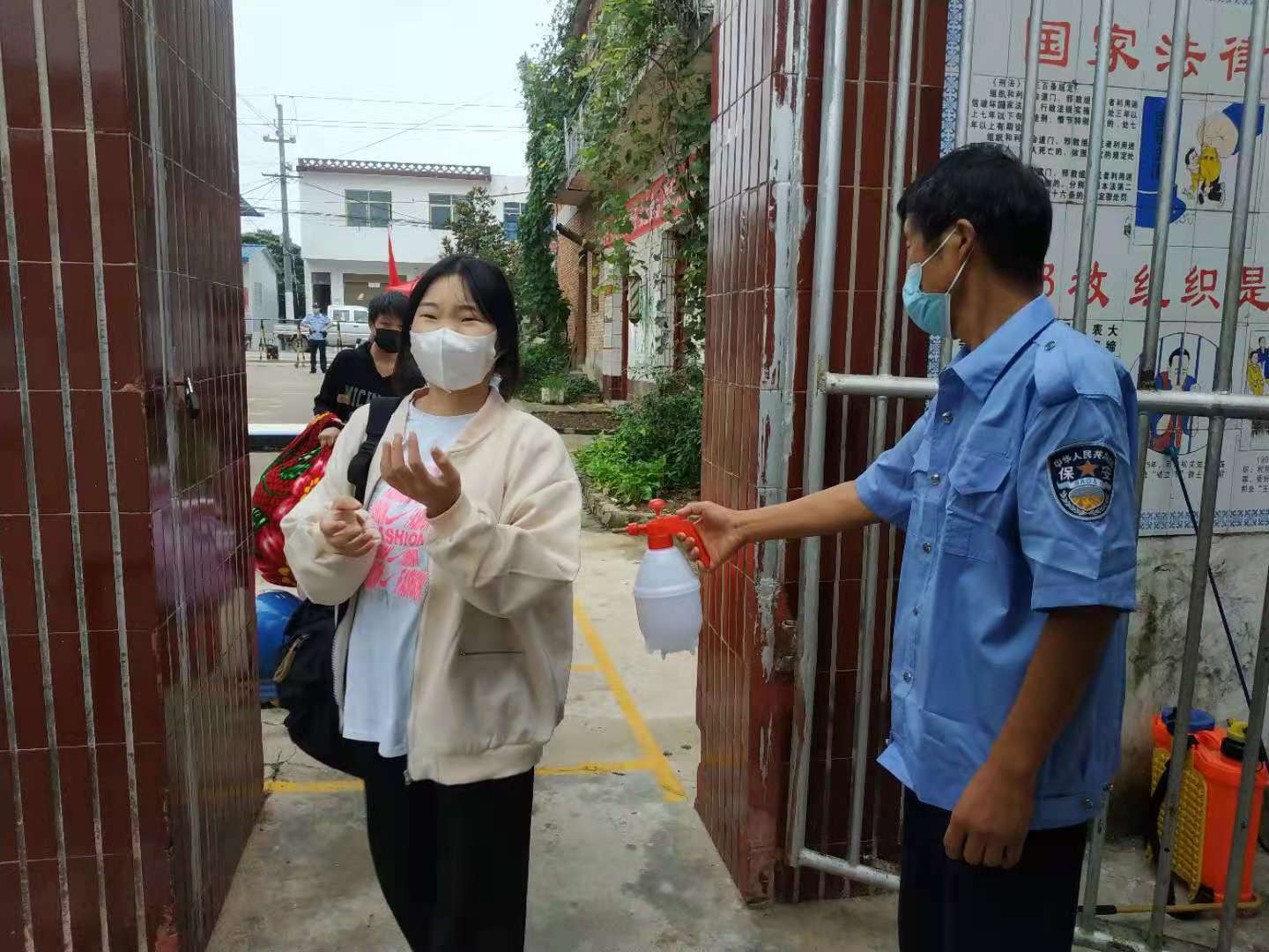 内乡县岞曲初中：强化疫情防控，安全正常开学