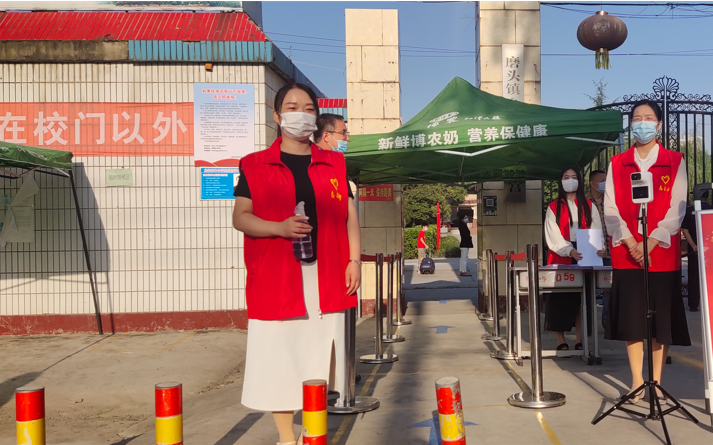 焦作市磨头镇农场小学四五六年级学生顺利返校