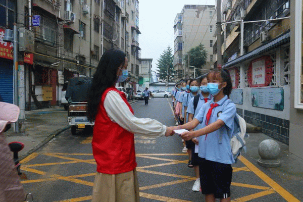 漯河市源汇区外国语小学举行开学前疫情防控安全演练