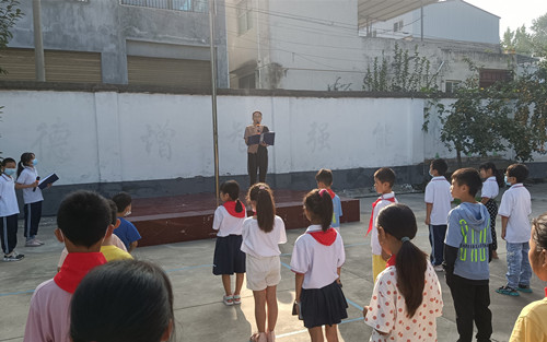 郾城区孟庙镇八里小学举行推普周活动