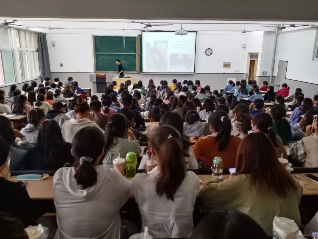 新乡工程学院文法学院召开校规校纪与基础文明教育会议