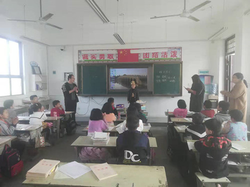 内乡县瓦亭镇闫湾中心小学：同唱生日歌 共坚抗疫心