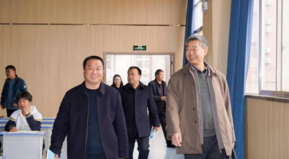 语文特级教师程翔教授莅临郸城县第三高级中学指导学生写作技巧