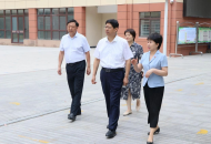        杨文普深入南阳市区部分学校调研指导开学工作