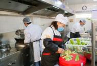 三门峡市湖滨区探索“家长帮厨制”守护校园餐