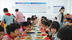 信阳市平桥区：免费午餐让乡村师生尽享美好“食”光