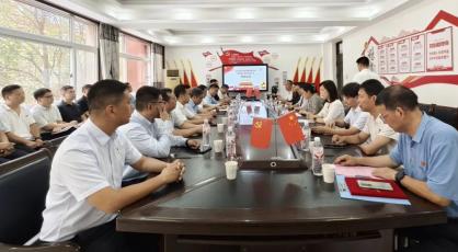 洛阳市洛龙区两所学校揭牌
