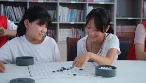 卫辉：农家书屋“托管”农家娃