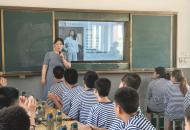 盛夏炽梦：在迷途转角点燃心灯