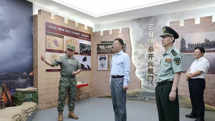 劉甯“八一”前夕走訪慰問駐豫部隊