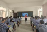 盛夏的觉醒：穿透心灵蝉鸣的疗愈诗篇