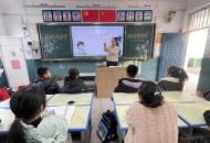 毛笔飘香润童心，亲子共学传文化——平顶山市东环路小学开展“家长进课堂”活动