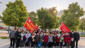 “赓续血脉·清明祭英烈”家校社共育厚植家国情怀